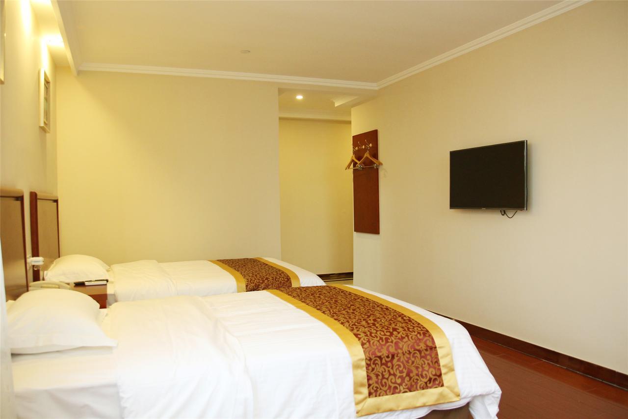 Greentree Inn Henan Qinyang Middle Huaifu Road Express Hotel Exterior foto